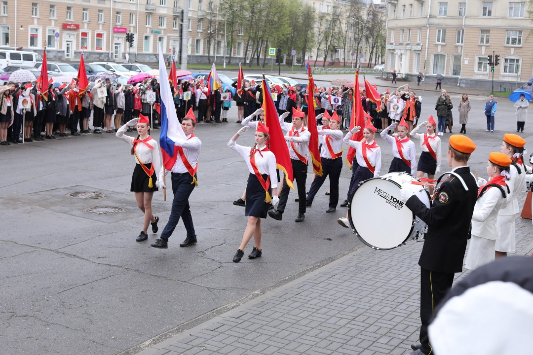 вынос флага и знамен.JPG